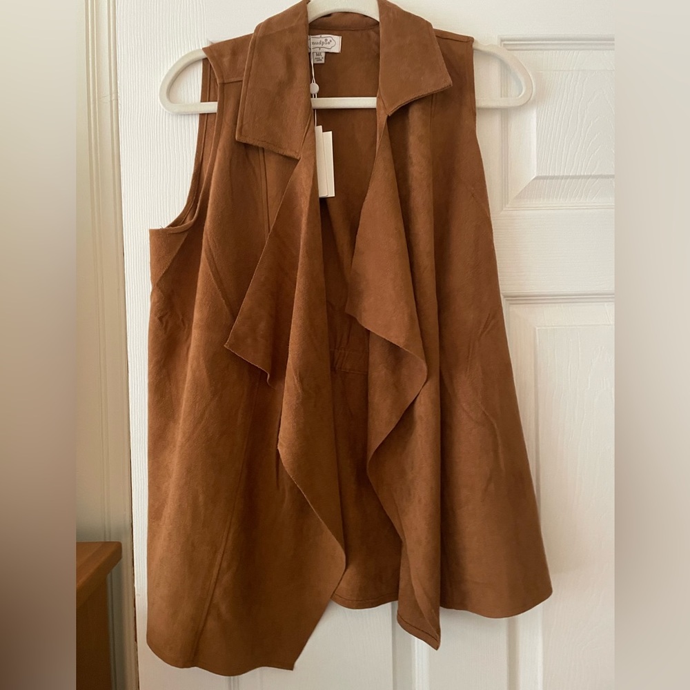Looks like suede vest.